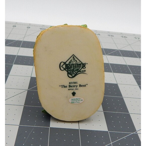 Charming Tails Bunny Figure The Berry Best Rabbit Berries 87/391 Fitz & Floyd - Picture 7 of 9